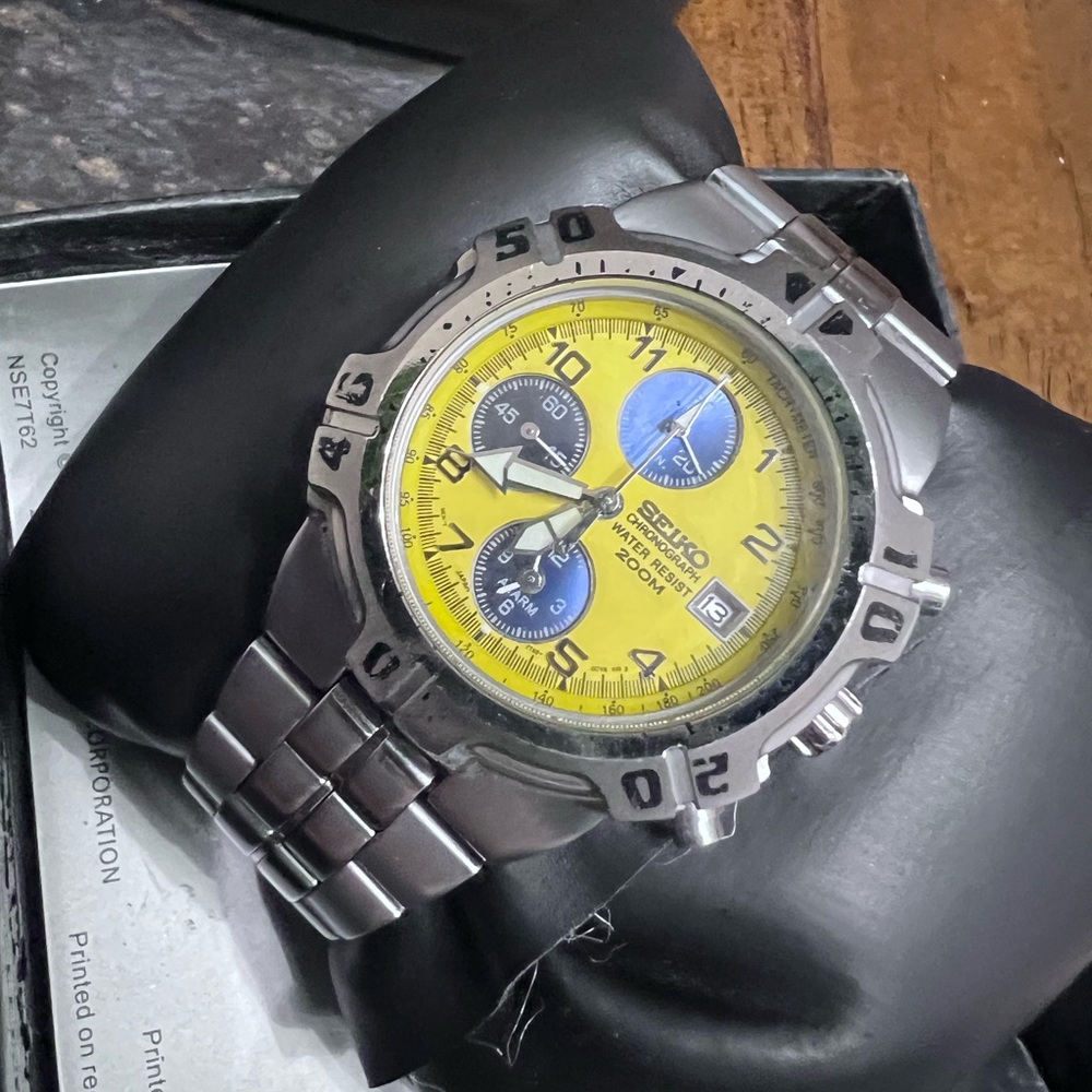 Seiko 7T62-0CL0 Chronograph